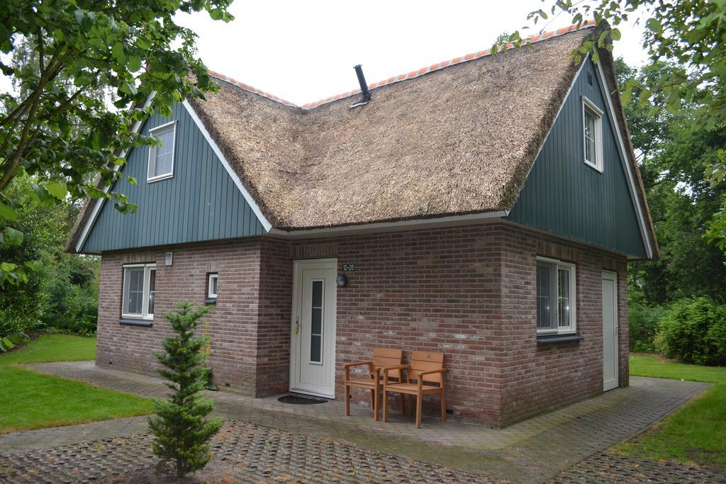 Villapark De Weerribben Paasloo Exterior photo